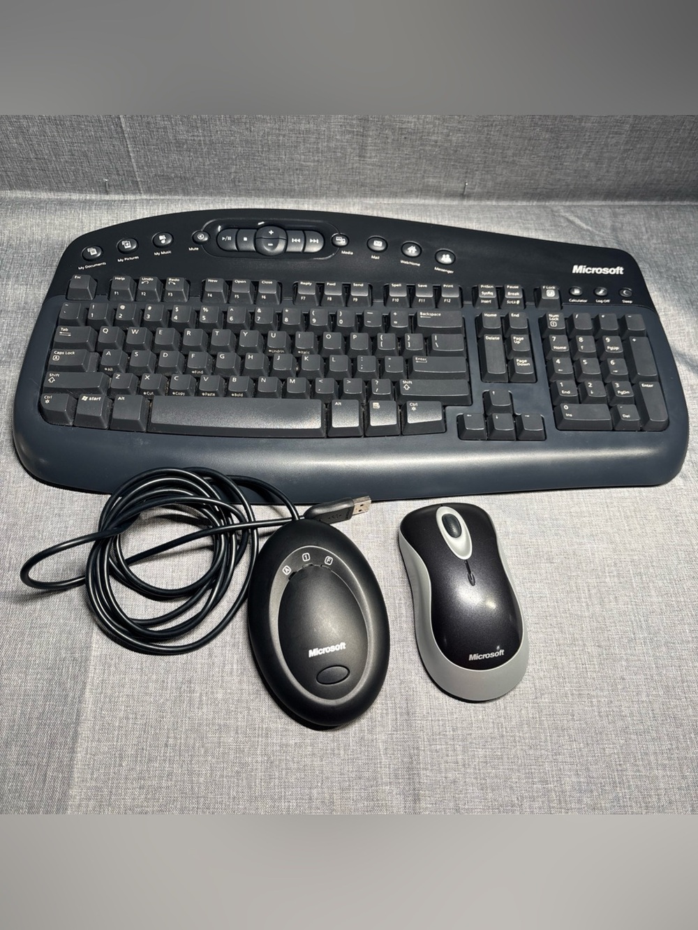 Microsoft Wireless MultiMedia Keyboard 1.1 & Optical Receiver 2.1 and Mouse.